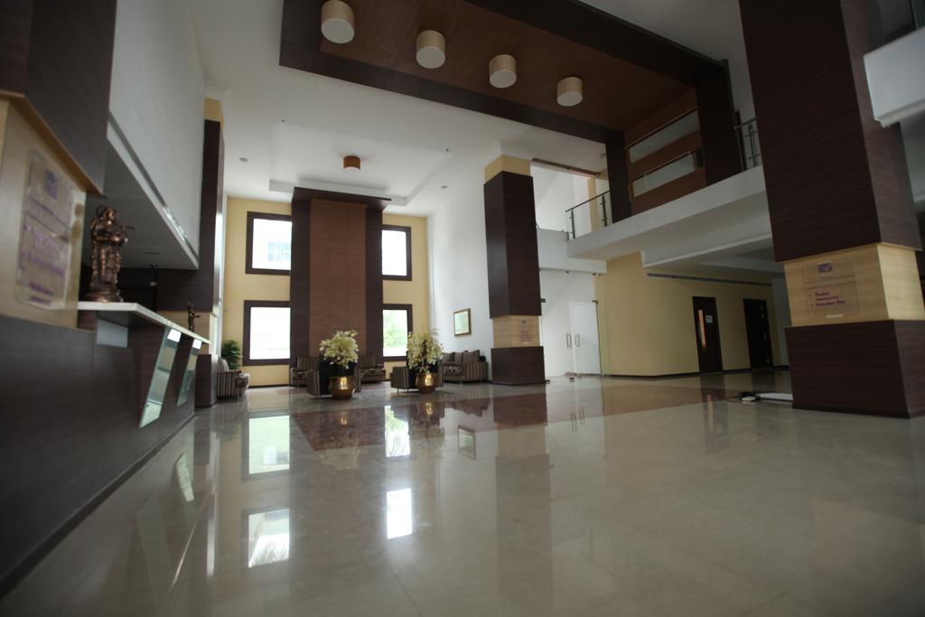 Sterling V Grand Madurai Hotell Exteriör bild