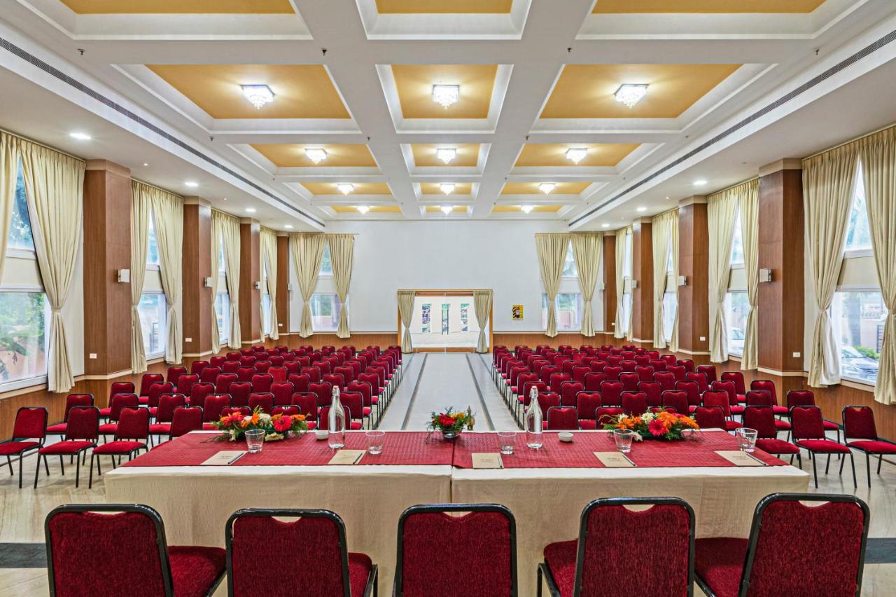 Sterling V Grand Madurai Hotell Exteriör bild